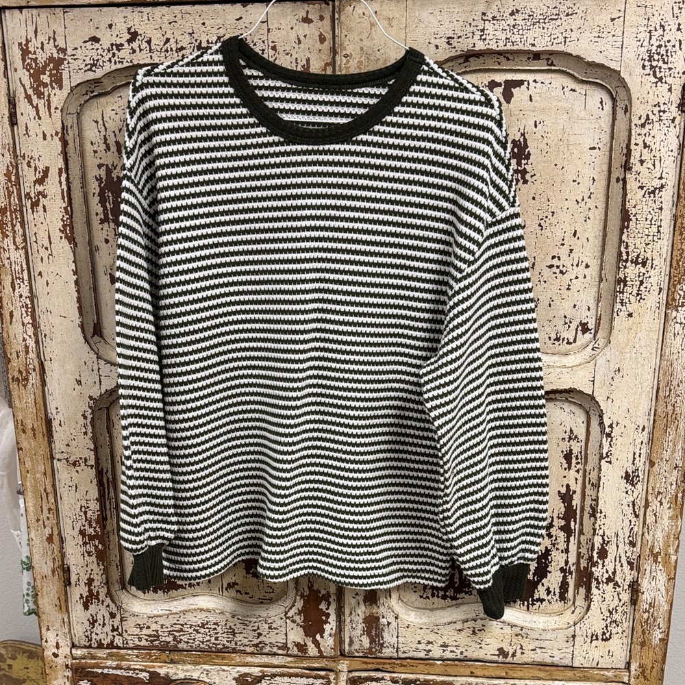 L SHEIN Striped Green and White Sweater